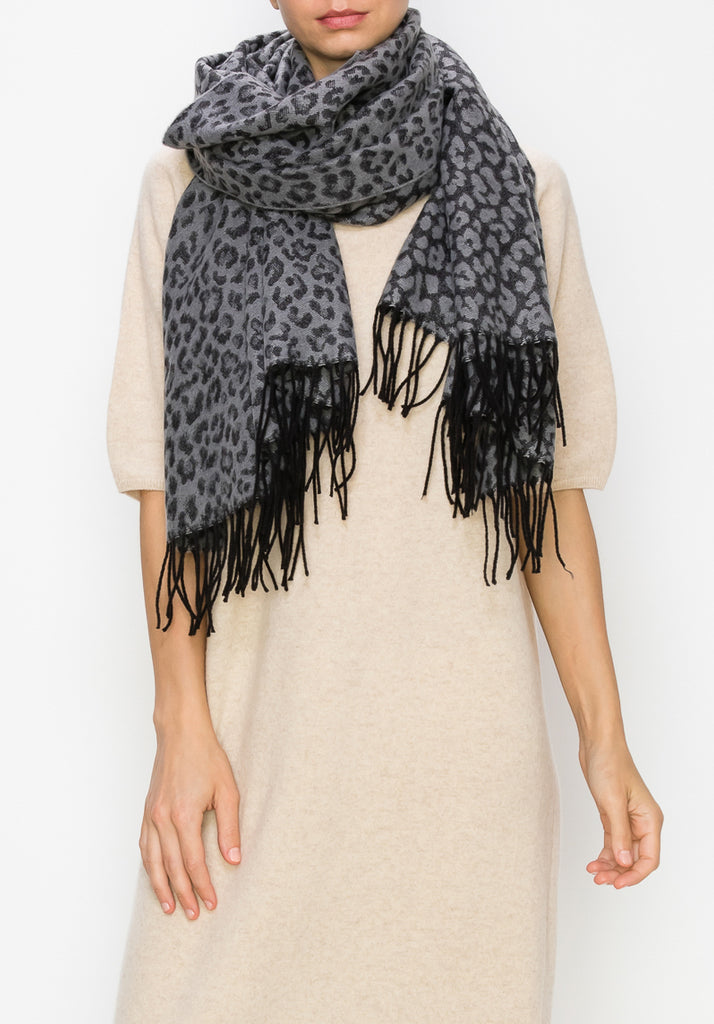 LEOPARD SCARF WITH FRINGE